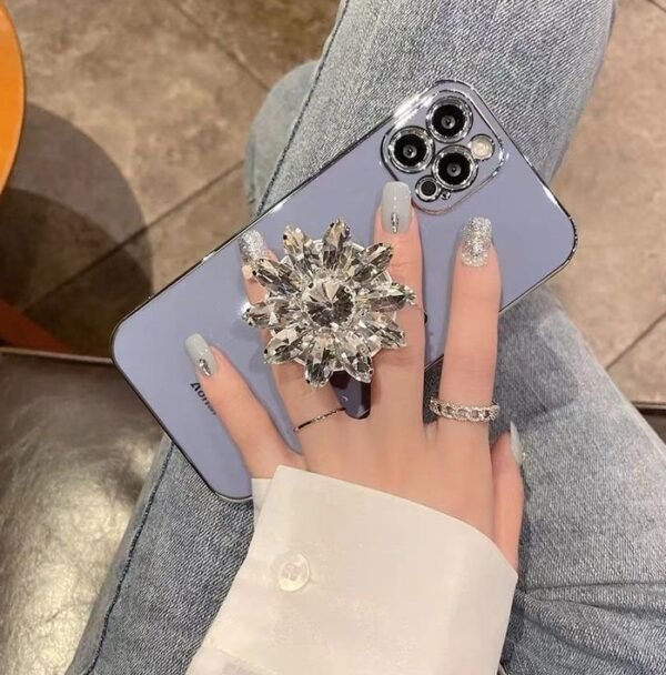 Diamond Encrusted Women's Retractable Folding Portable Lazy Phone Holder - Image 2
