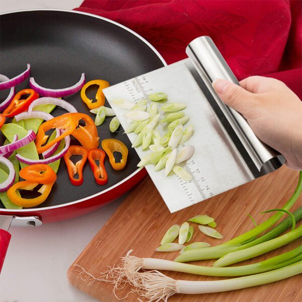 Stainless Steel Pastry Spatulas Cutter With Scale Pizza Dough Scraper Fondant Cake Decoration Tools Baking Kitchen Accessories Dough Cake Stainless Steel Pizza Flour Tool Cutter Chopper Scraper - Image 4